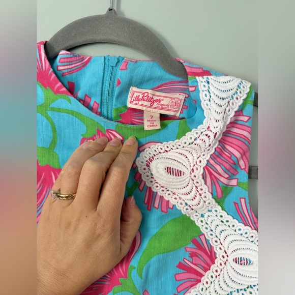 Lilly Pulitzer Originals Classic Shift Dress Cotton Blend Blue Pink Girls Size 7 - Picture 6 of 7